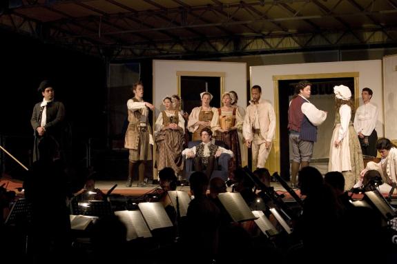 LE NOZZE DI FIGARO di W. A. Mozart LE NOZZE DI FIGARO di W. A. Mozart